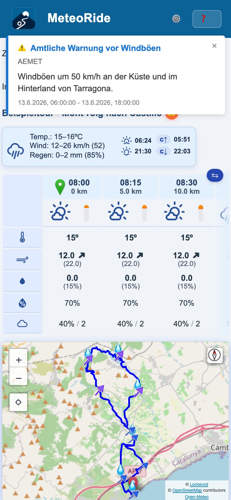 Eine amtliche Wetterwarnung in der App auf einem Smartphone